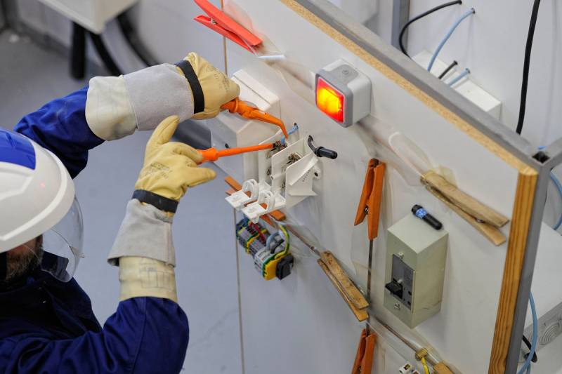 HABILITATION B0 ET H0 OU H0V INTERVENTION ET SECURITE SUR INSTALLATION ELECTRIQUES - 1 Jour ( 7h00 )